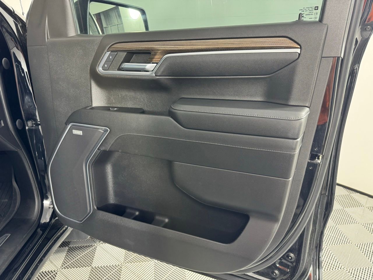 Used 2023 Chevrolet Silverado 1500 LT Trail Boss w/ Convenience Package II image 30