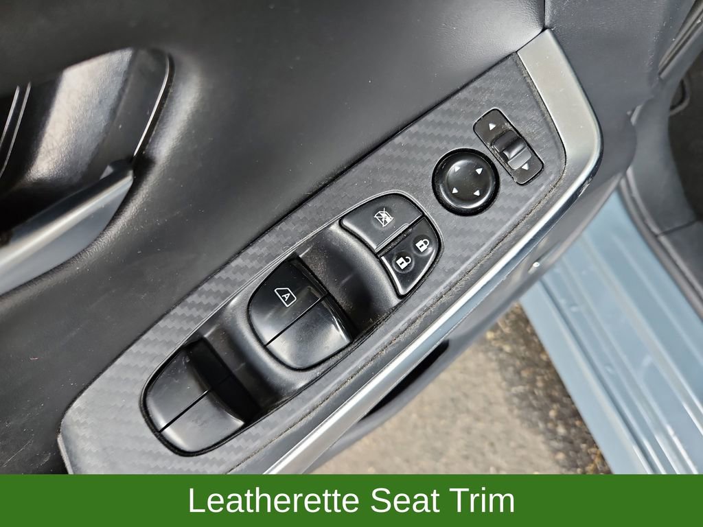 Used 2025 Nissan Sentra SR w/ SR Premium Package FWD image 28
