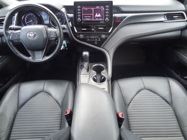 Used 2023 Toyota Camry SE w/ Cold Weather Package FWD image 11