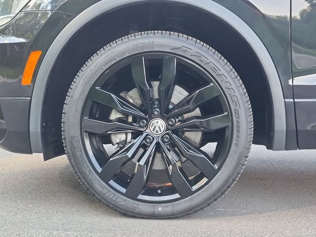 Used 2021 Volkswagen Tiguan SE R-Line AWD/4WD image 19