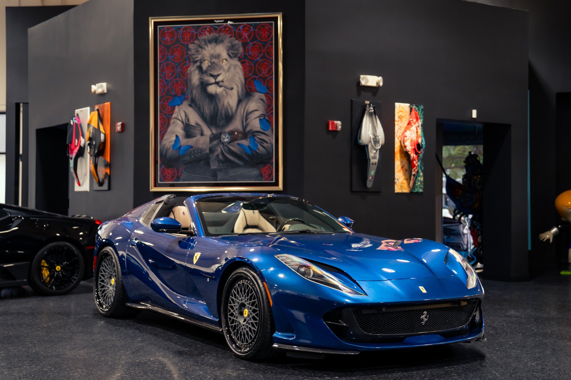 Used 2021 Ferrari 812 GTS RWD image 16
