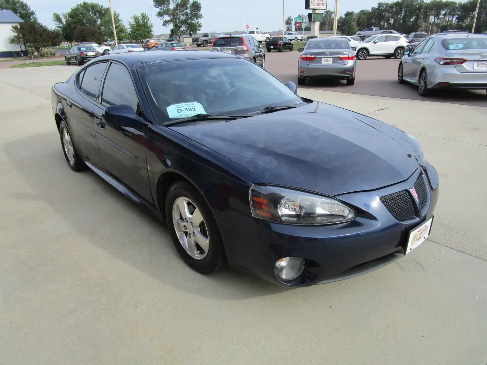 Used 2007 Pontiac Grand Prix w/ Sun And Sound Package FWD image 9