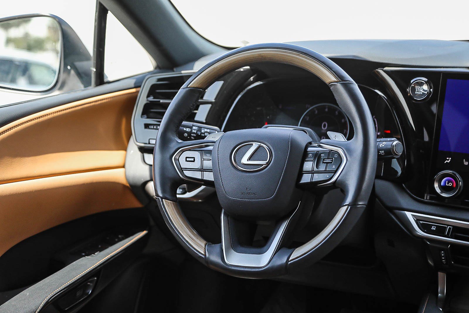 Used 2024 Lexus RX 350 Premium w/ Convenience Package FWD image 15