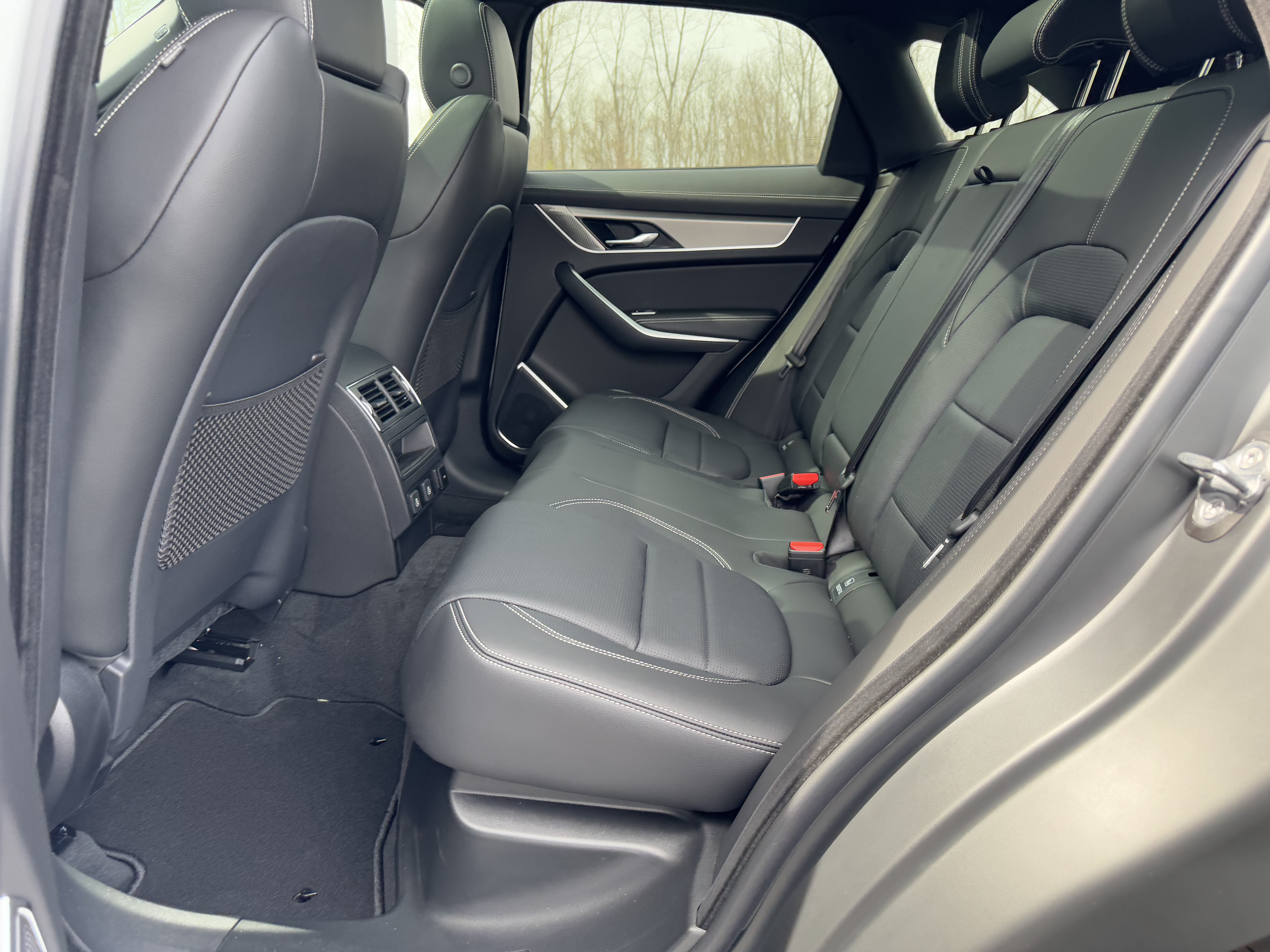 Used 2026 Jaguar F-PACE R-Dynamic S AWD/4WD image 5