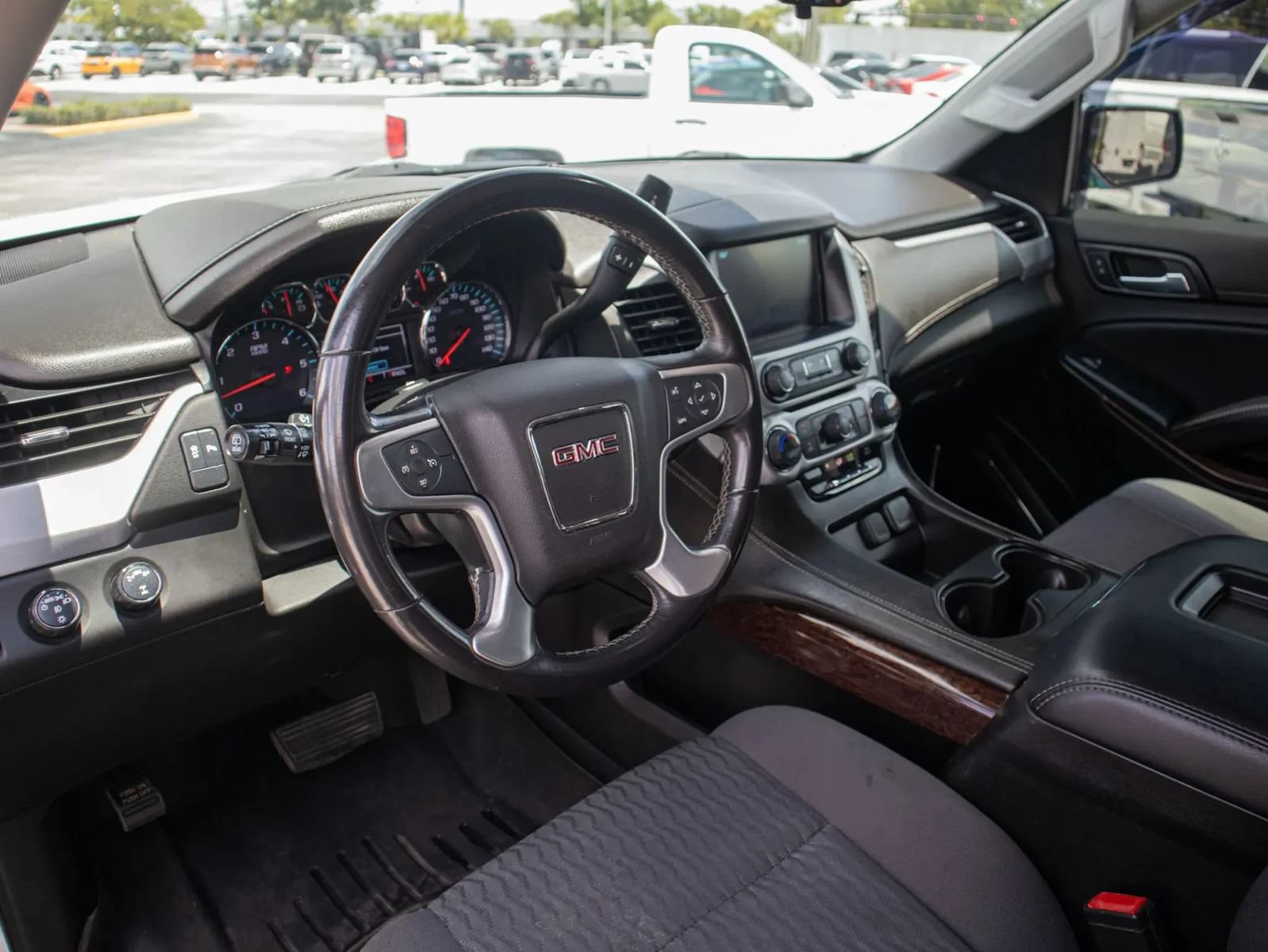 Used 2020 GMC Yukon SLE AWD/4WD image 27