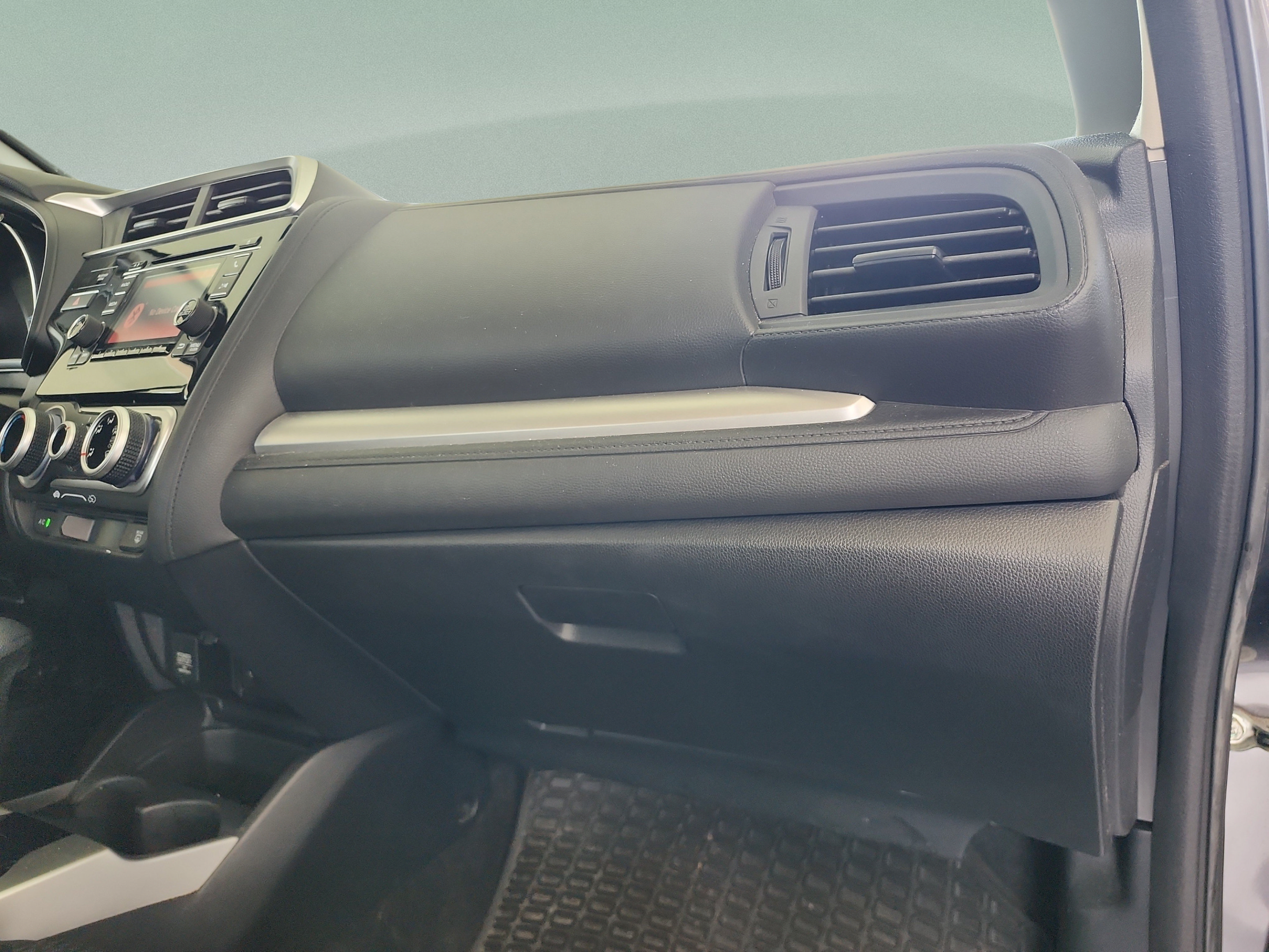 Used 2020 Honda Fit LX image 16
