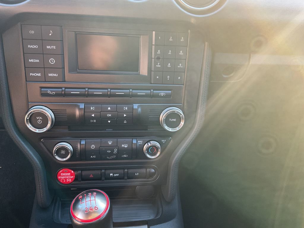 Used 2016 Ford Mustang Shelby GT350 w/ Track Package image 49