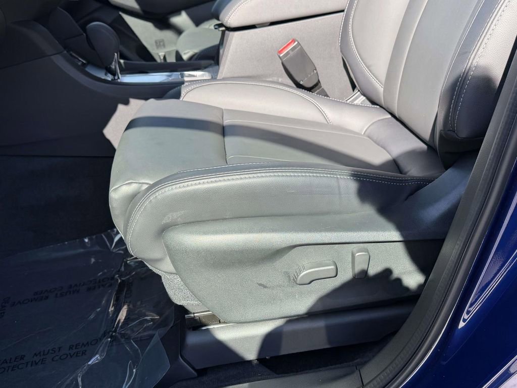 Used 2026 Subaru Ascent Premium AWD/4WD image 17