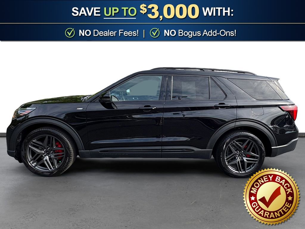 Used 2025 Ford Explorer ST-Line w/ Premium Package image 2