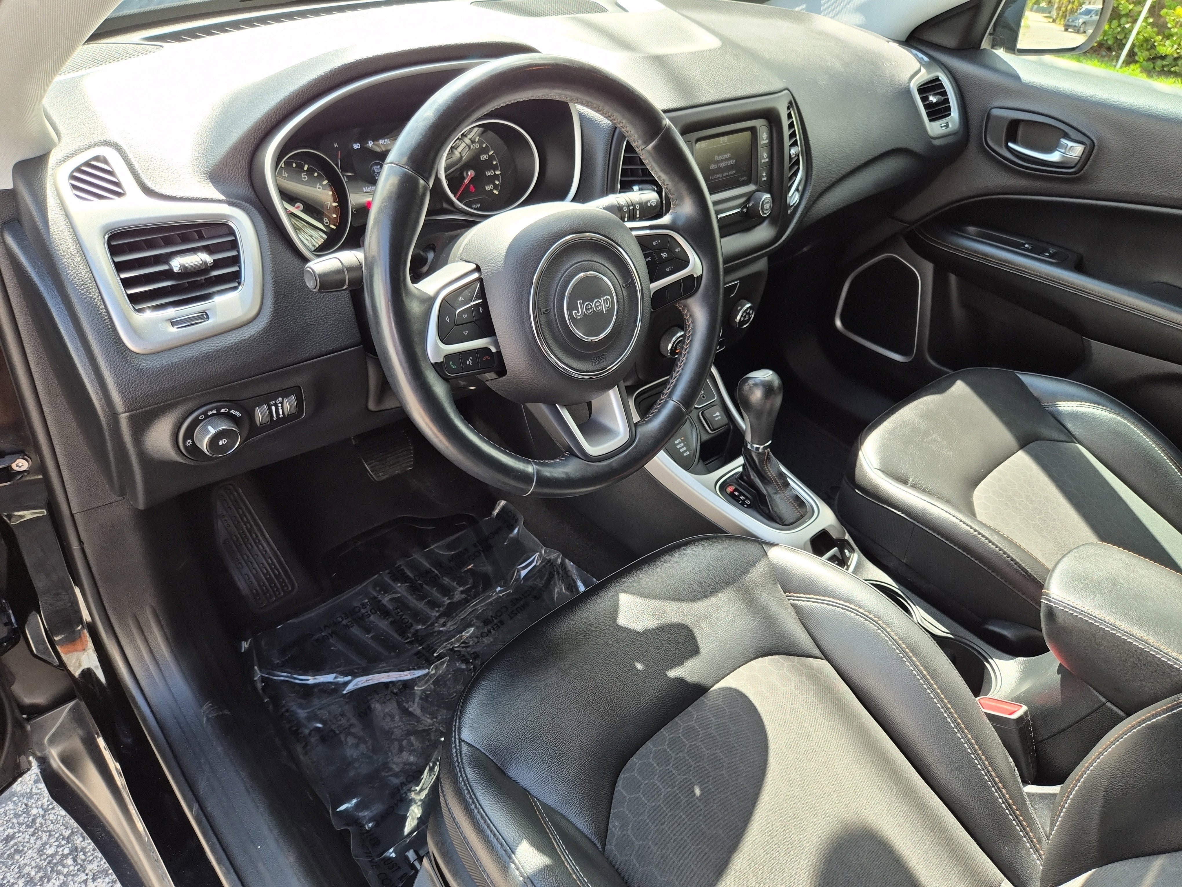 Used 2018 Jeep Compass Latitude w/ Cold Weather Group image 19