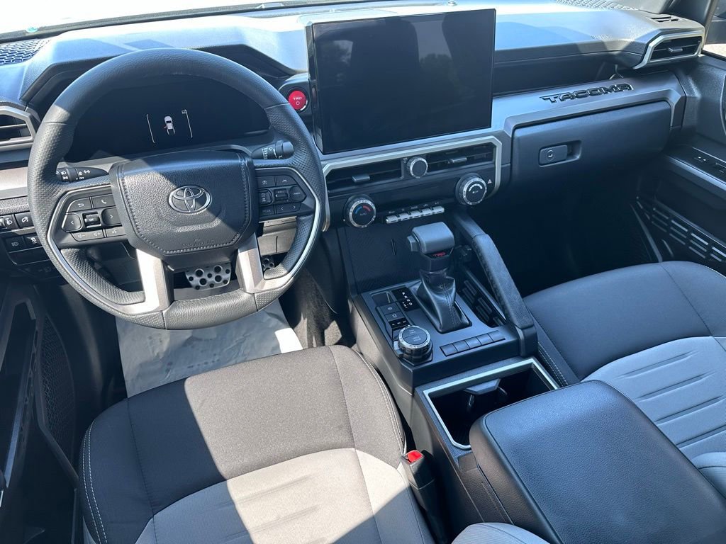 Used 2025 Toyota Tacoma TRD Sport AWD/4WD image 28