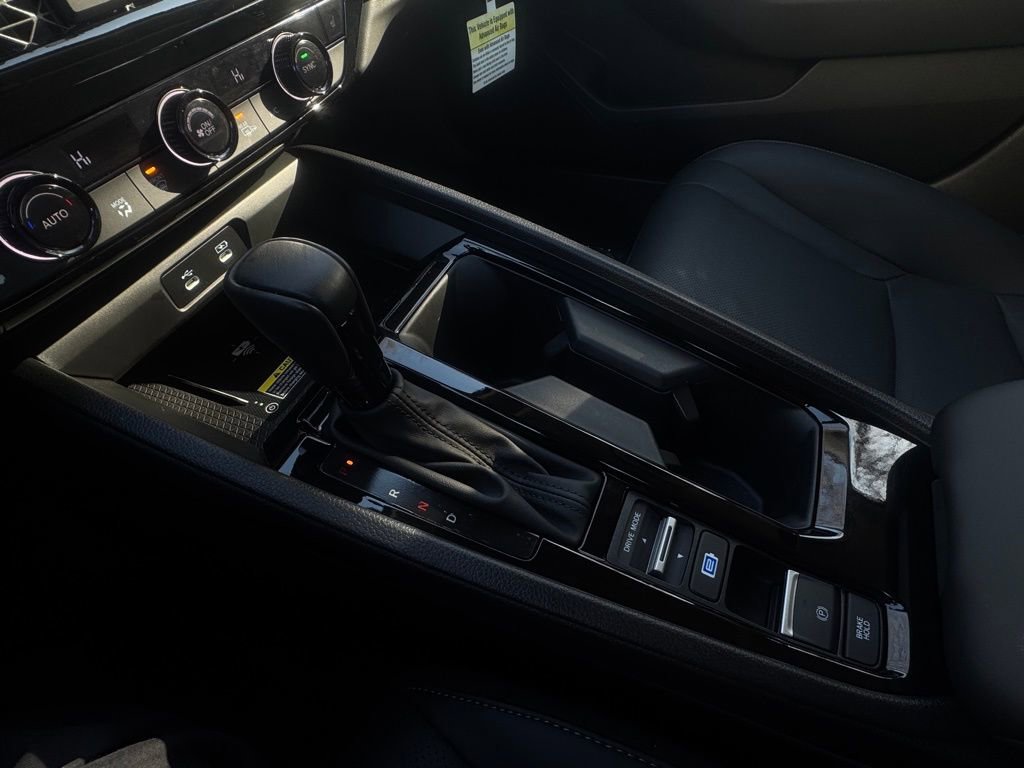 Used 2025 Honda Accord EX-L image 12