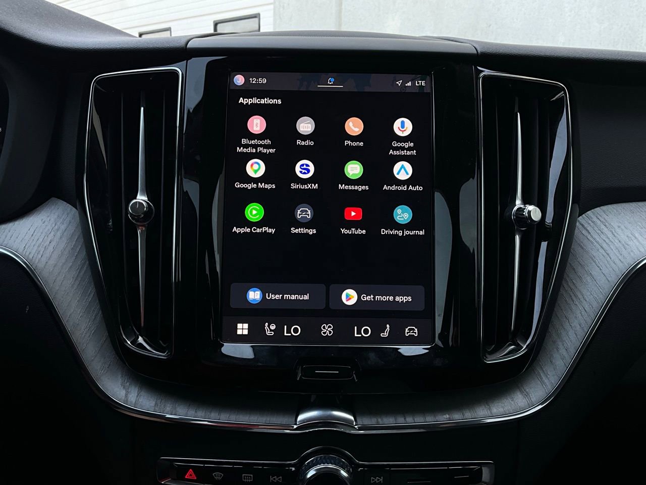 Used 2025 Volvo XC60 B5 Plus w/ Protection Package Premier image 28