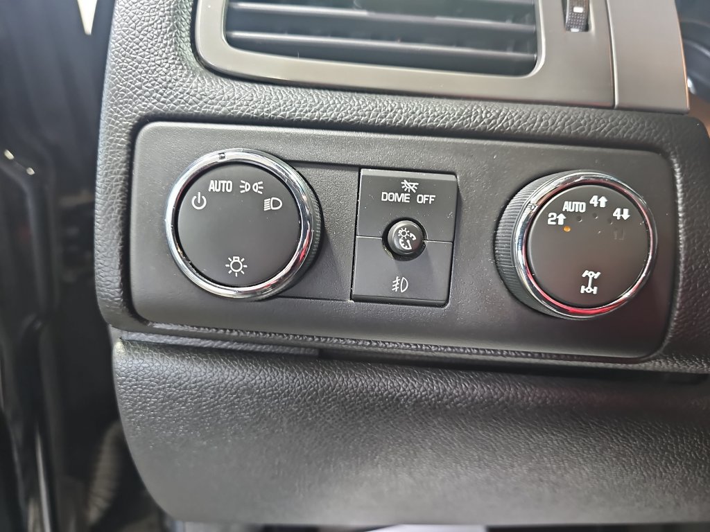 Used 2010 Chevrolet Suburban LT AWD/4WD image 30