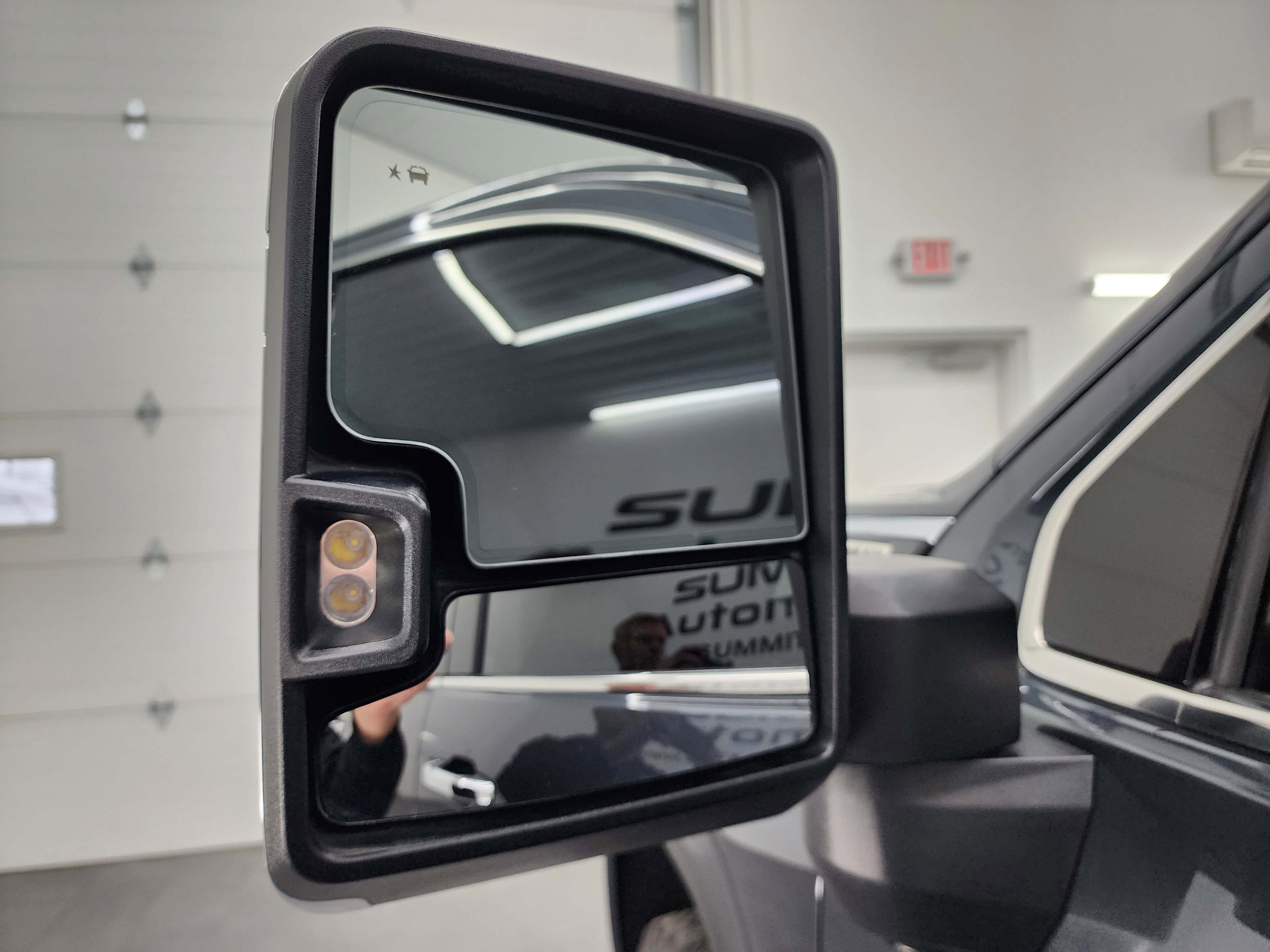 Used 2023 GMC Sierra 3500 Denali w/ Denali Ultimate Package image 38