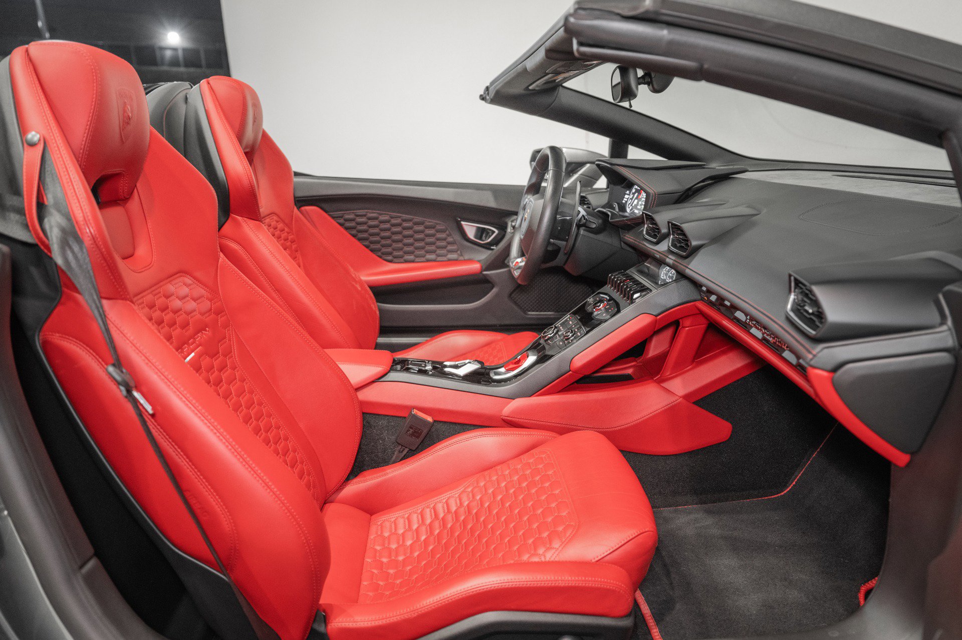 Used 2016 Lamborghini Huracan LP 610-4 image 19