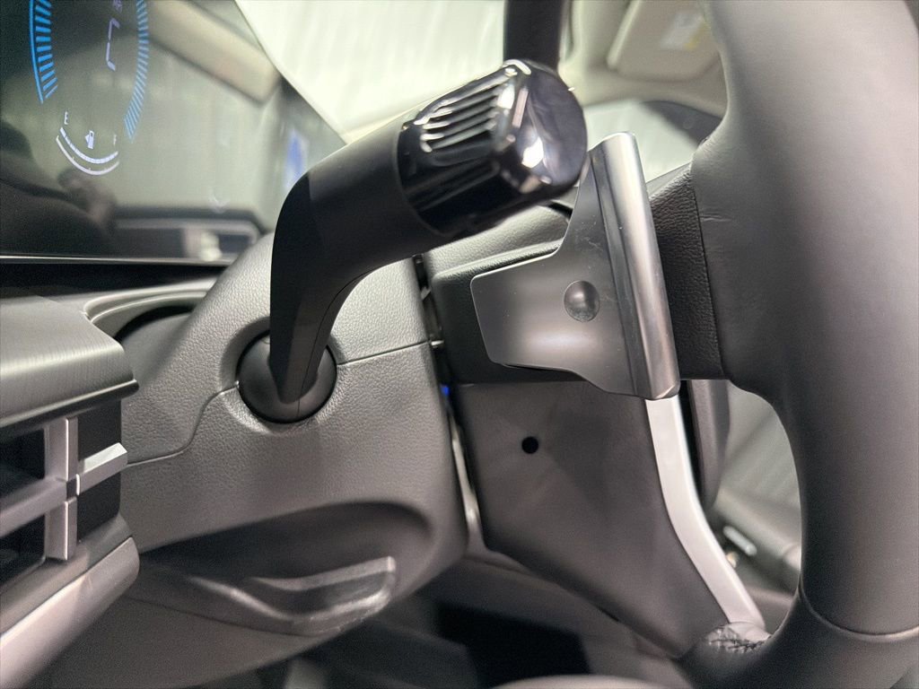 Used 2026 Hyundai Santa Fe SEL FWD image 16