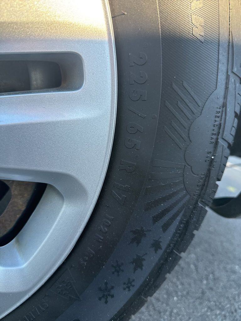 Used 2017 Dodge Grand Caravan SE image 27