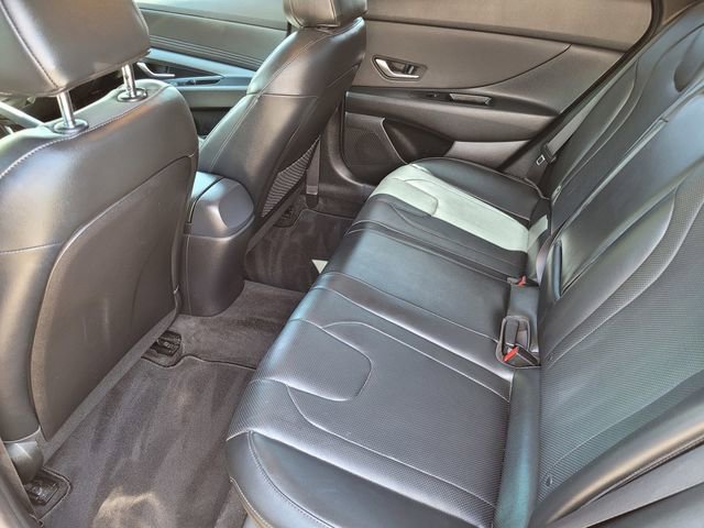 Used 2022 Hyundai Elantra Limited w/ Cargo Package FWD image 13