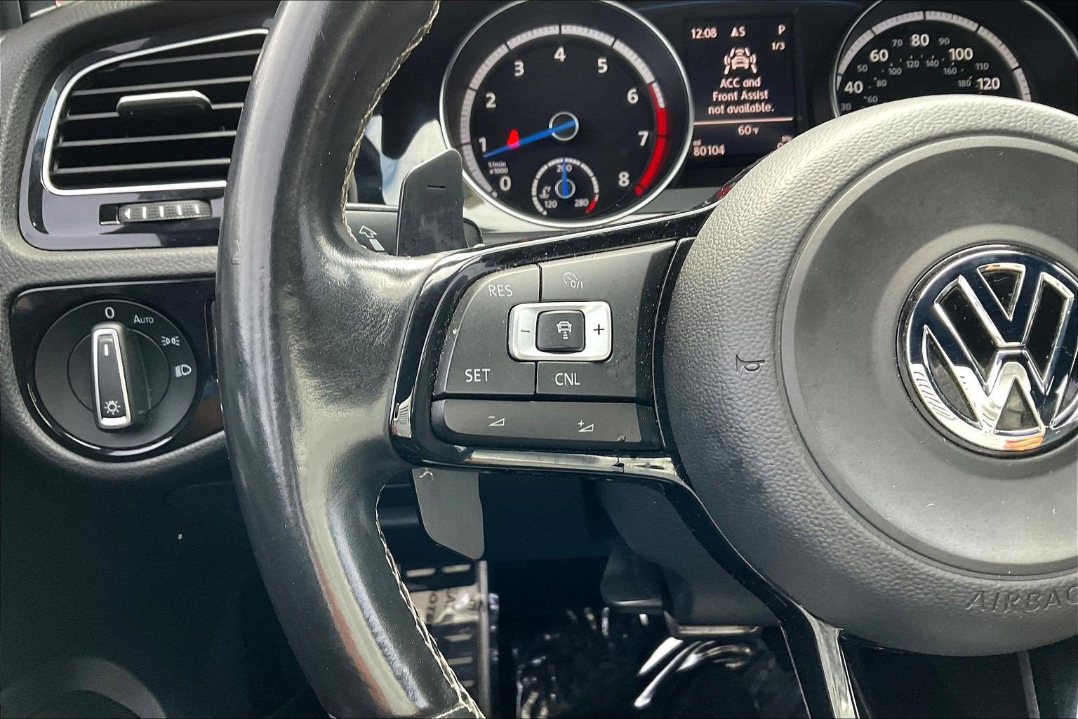 Used 2016 Volkswagen Golf R 4-Door AWD/4WD image 11
