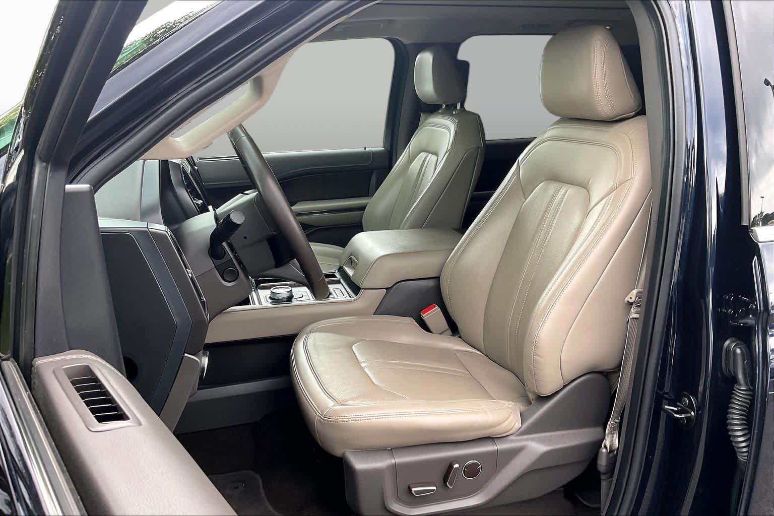Used 2021 Ford Expedition Limited AWD/4WD image 7
