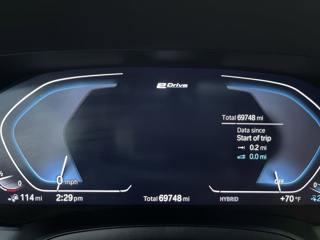 Used 2022 BMW 330e xDrive w/ M Sport Package image 19