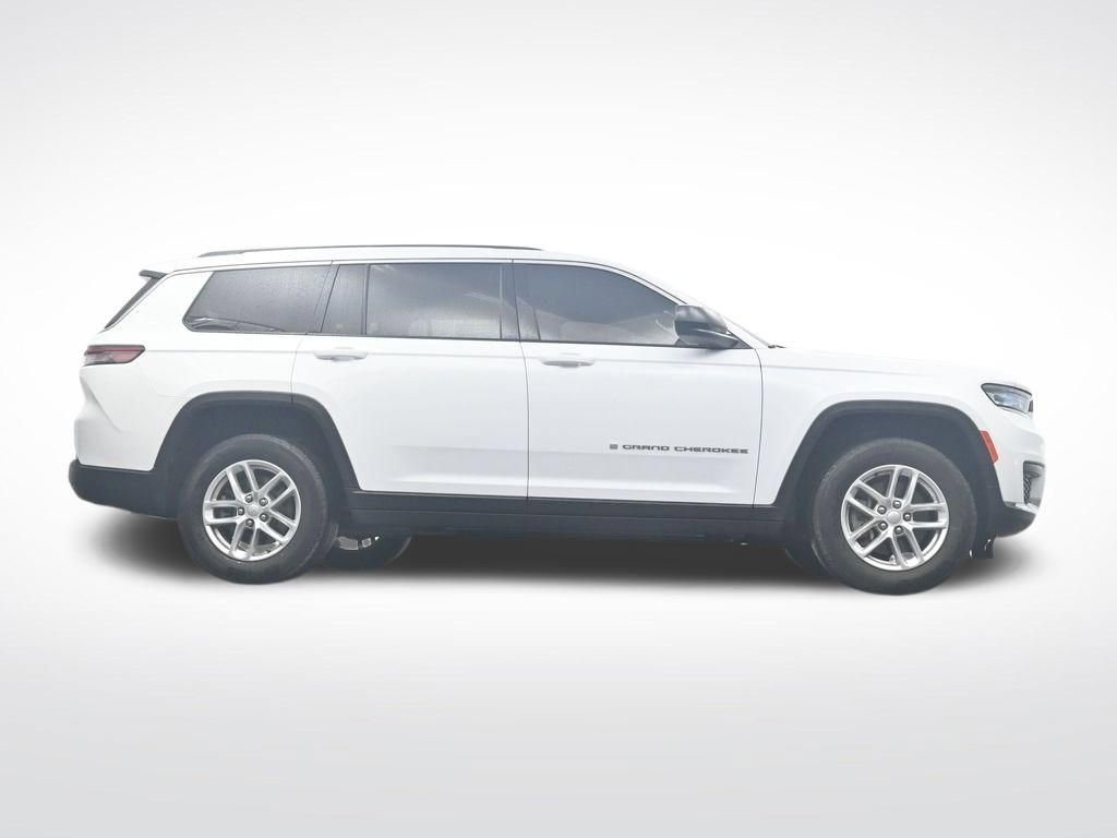 Used 2023 Jeep Grand Cherokee L Laredo image 35