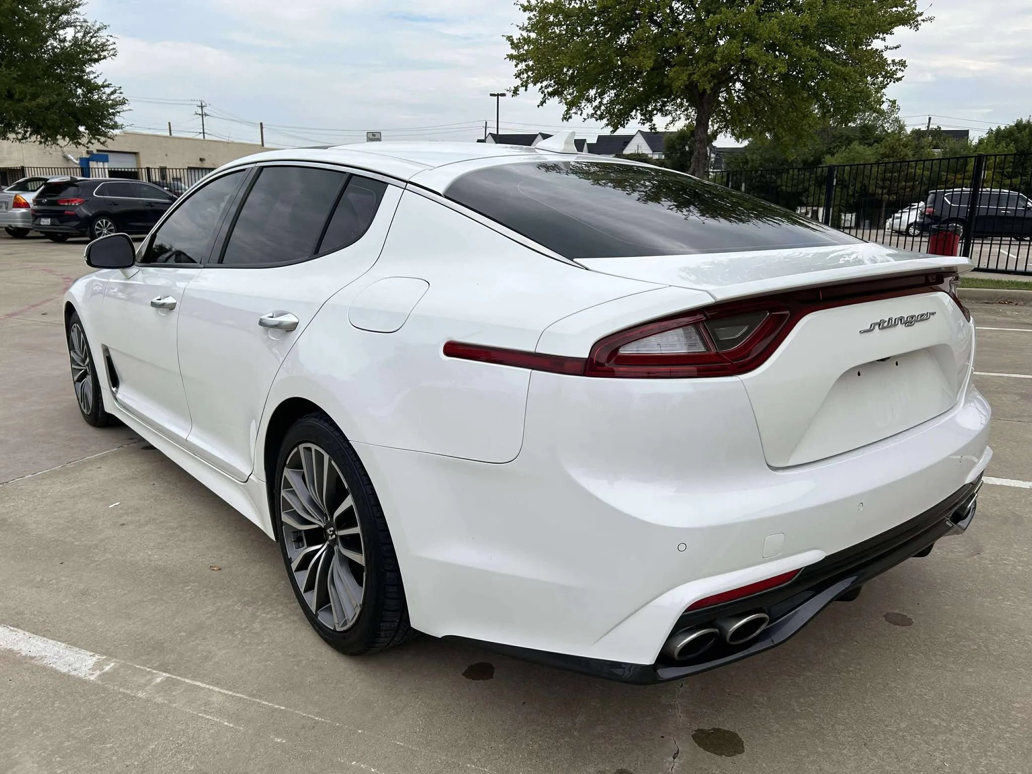 Used 2018 Kia Stinger Premium image 4