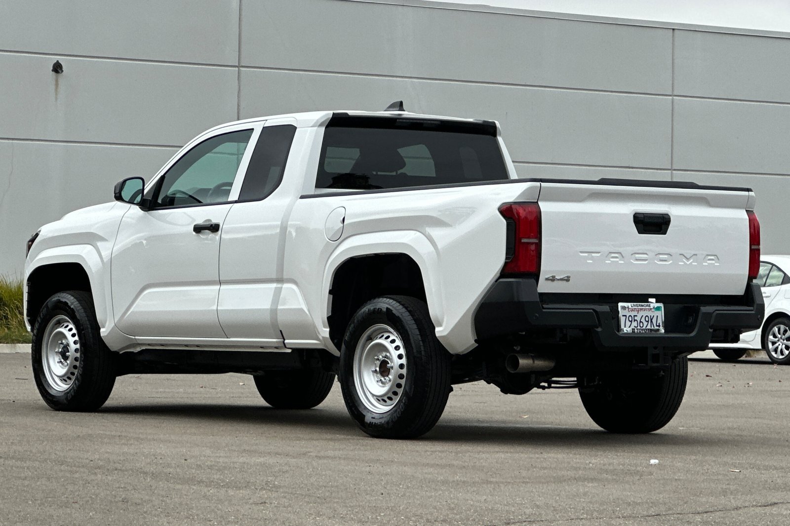 Certified 2026 Toyota Tacoma SR w/ SR Upgrade Package AWD/4WD image 6