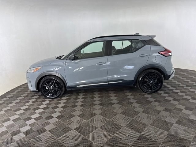 Used 2021 Nissan Kicks SR FWD image 10