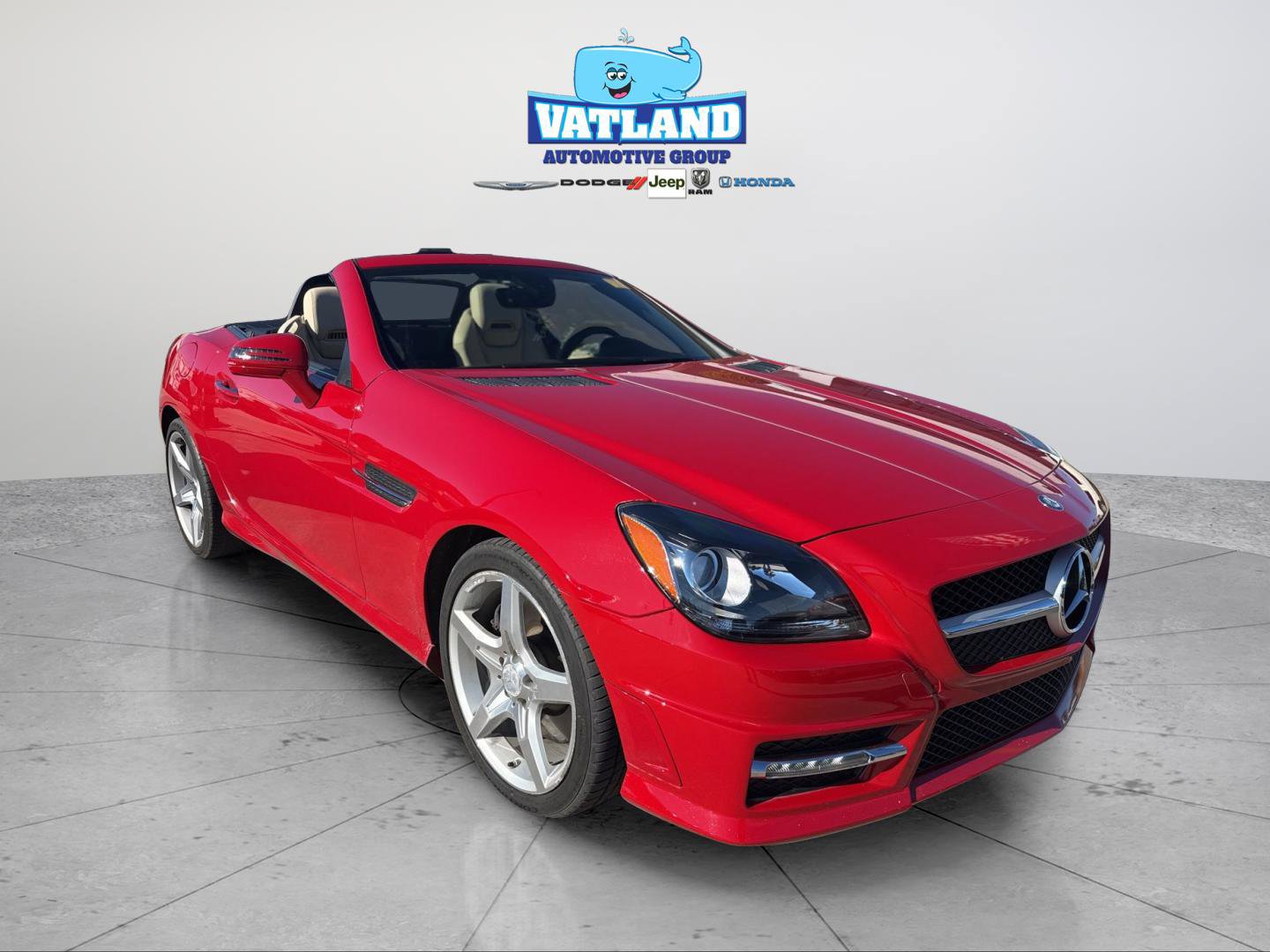 Used 2015 Mercedes-Benz SLK 250 w/ Premium Package image 10