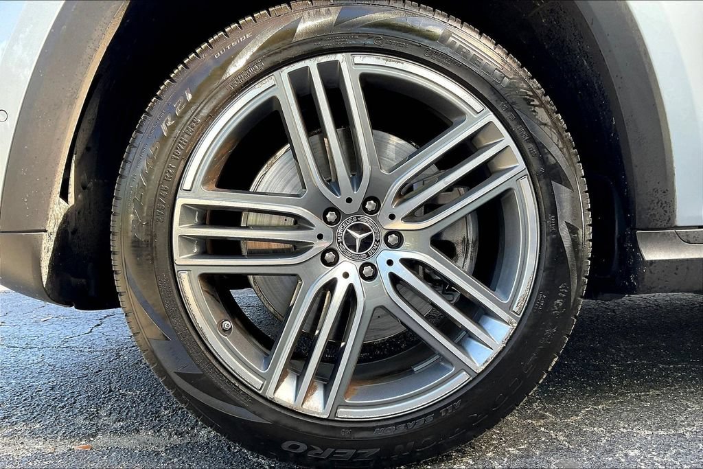 Used 2025 Mercedes-Benz GLS 450 4MATIC image 33
