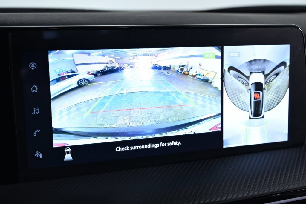 Certified 2025 Nissan Kicks SR AWD/4WD image 18
