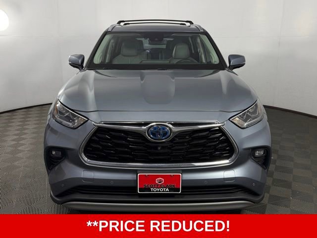 Used 2021 Toyota Highlander Platinum image 2