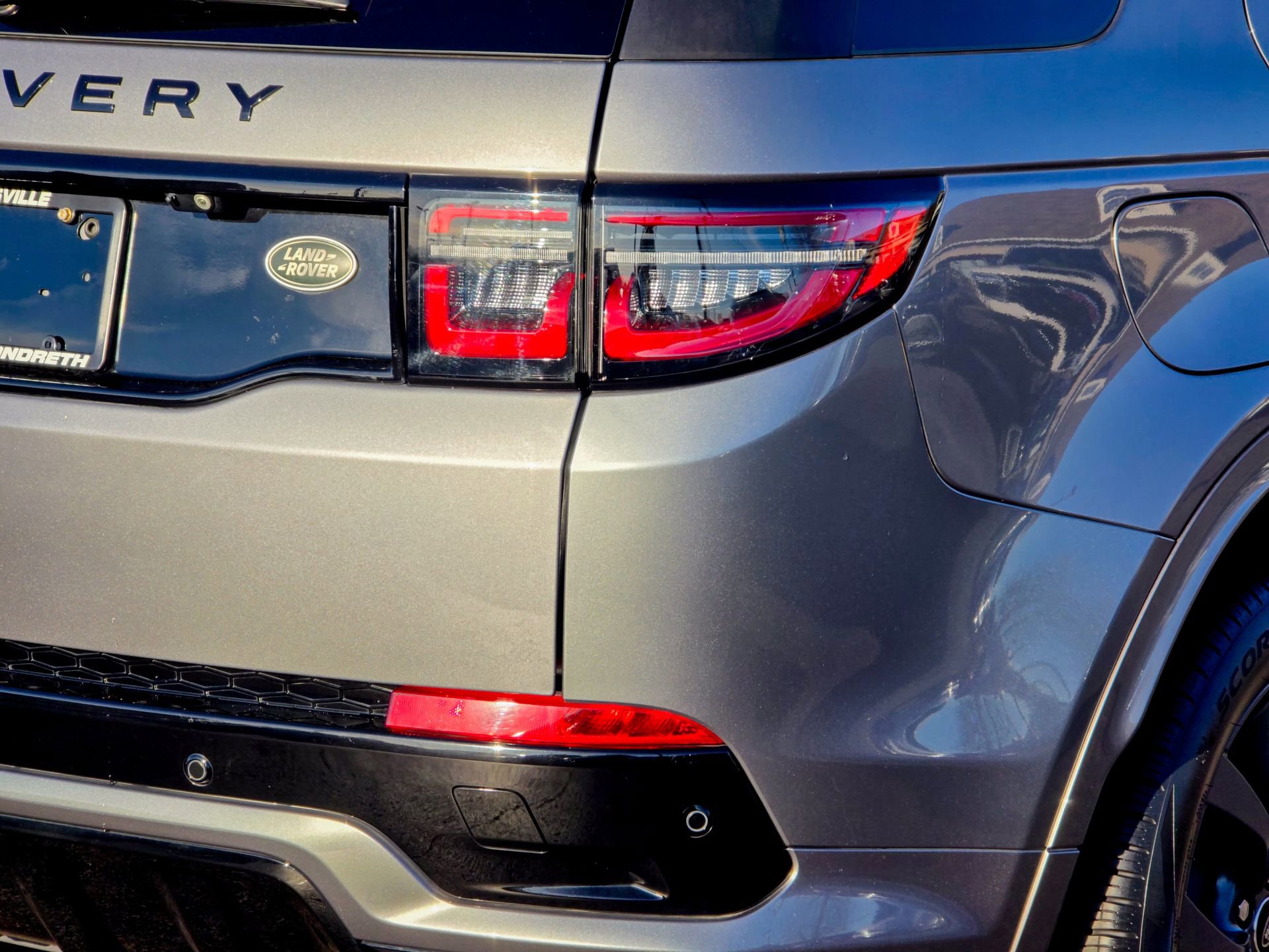 Used 2023 Land Rover Discovery Sport S R-Dynamic image 19