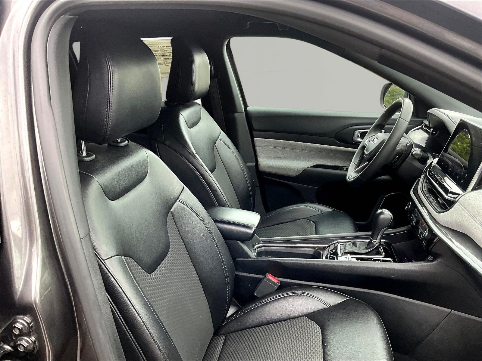 Used 2024 Jeep Compass Latitude AWD/4WD image 29