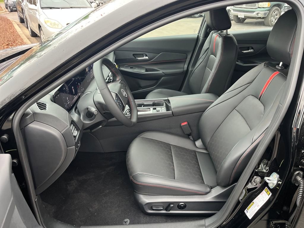 New 2026 Nissan Sentra SR w/ SR Premium Package FWD image 13