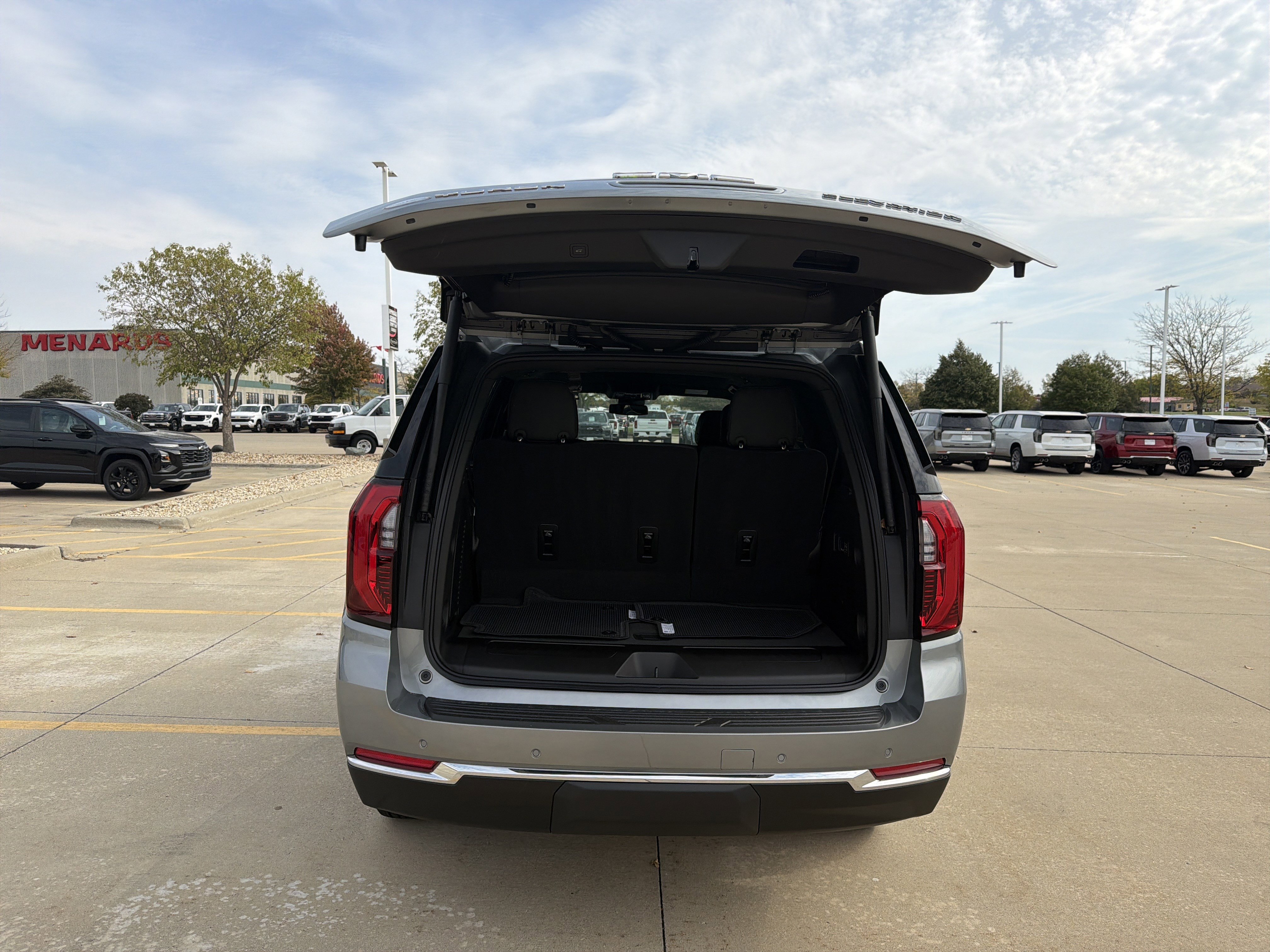 New 2026 GMC Yukon Elevation image 6