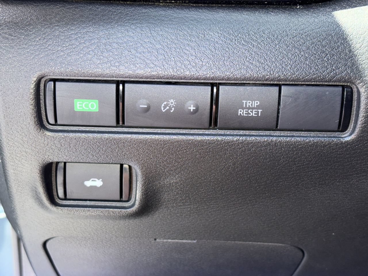 Used 2024 Nissan Sentra SR w/ SR Premium Package FWD image 14