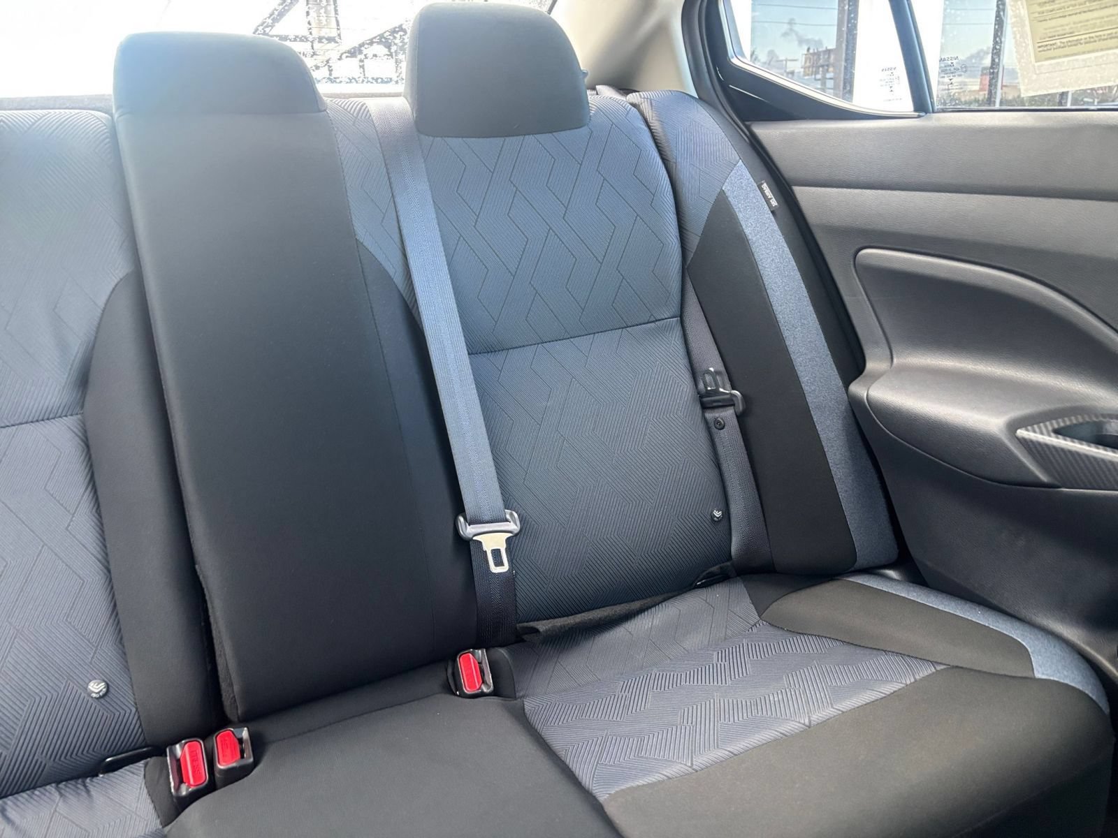 Used 2025 Nissan Versa SV FWD image 34