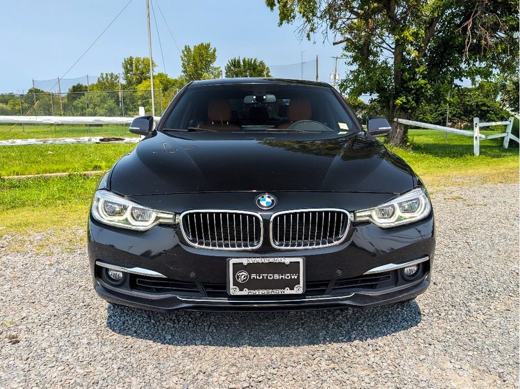 Used 2018 BMW 340i xDrive Sedan AWD/4WD image 2
