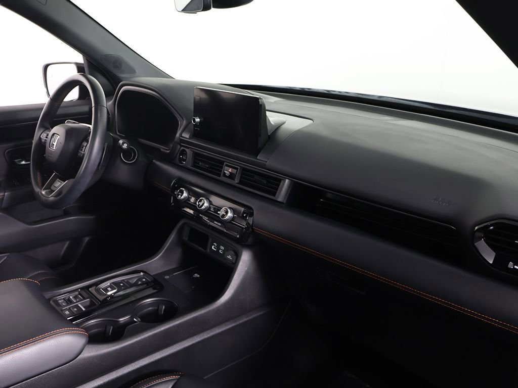 Certified 2025 Honda Pilot TrailSport image 30