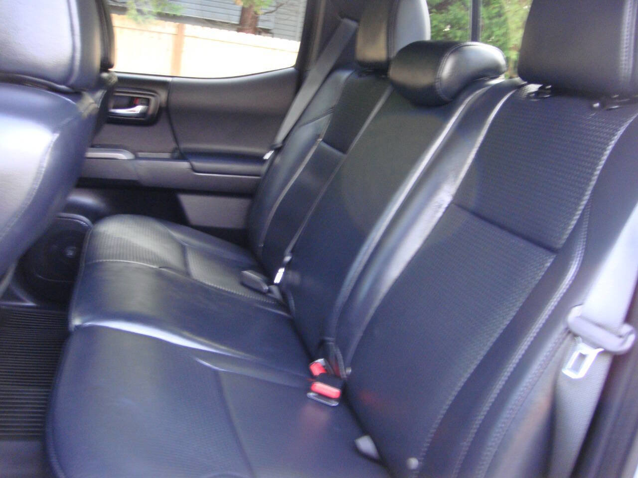 Used 2019 Toyota Tacoma TRD Sport image 13