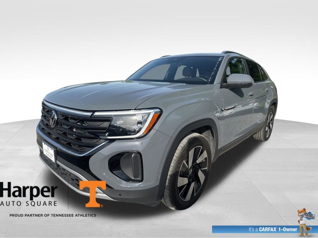 Used 2025 Volkswagen Atlas Cross Sport SE w/ Panoramic Sunroof Package FWD image 1