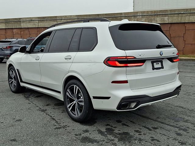 Used 2026 BMW X7 xDrive40i AWD/4WD image 3