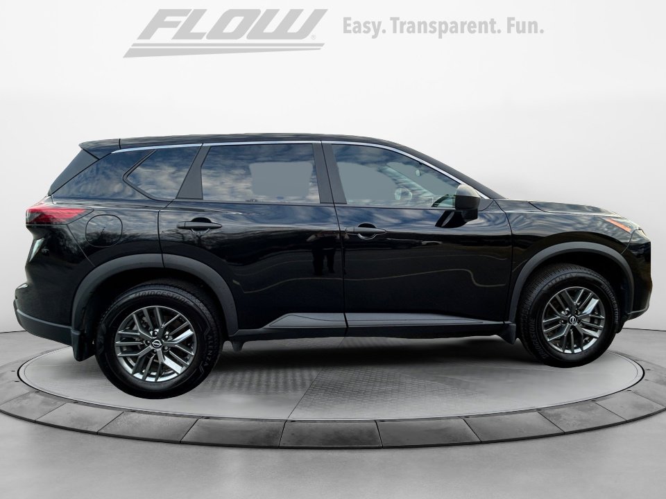 Used 2025 Nissan Rogue S image 8