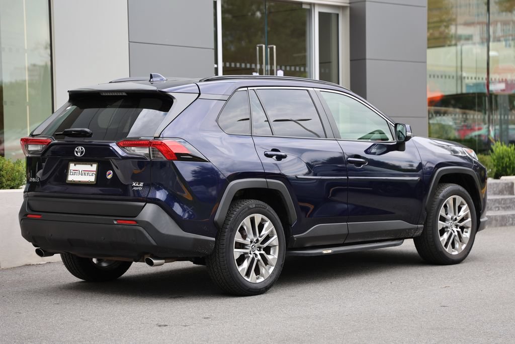 Used 2019 Toyota RAV4 XLE Premium w/ Cold Weather Package AWD/4WD image 4