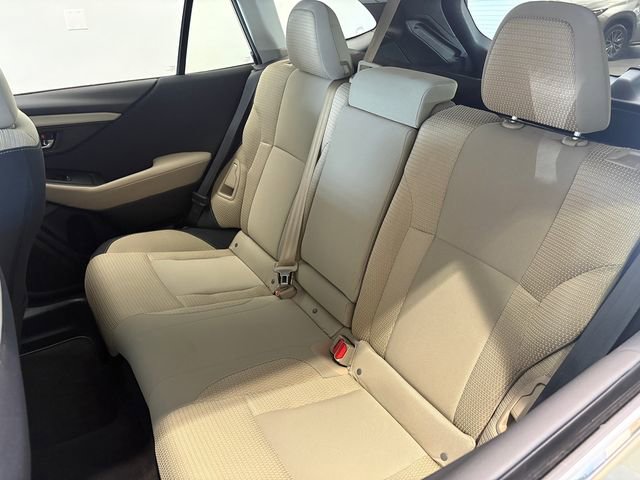 Used 2023 Subaru Outback Premium AWD/4WD image 9