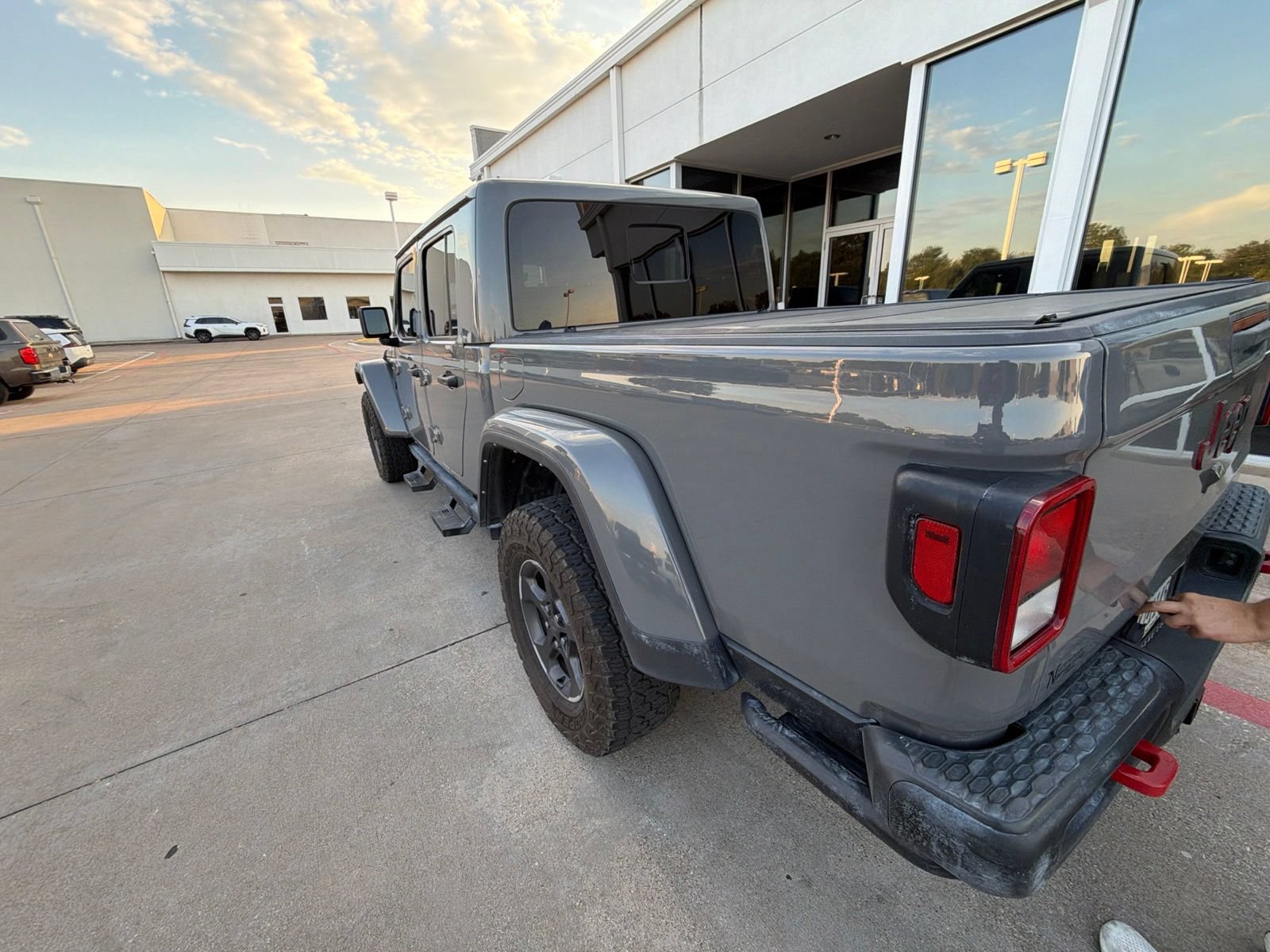 Used 2021 Jeep Gladiator Rubicon AWD/4WD image 6