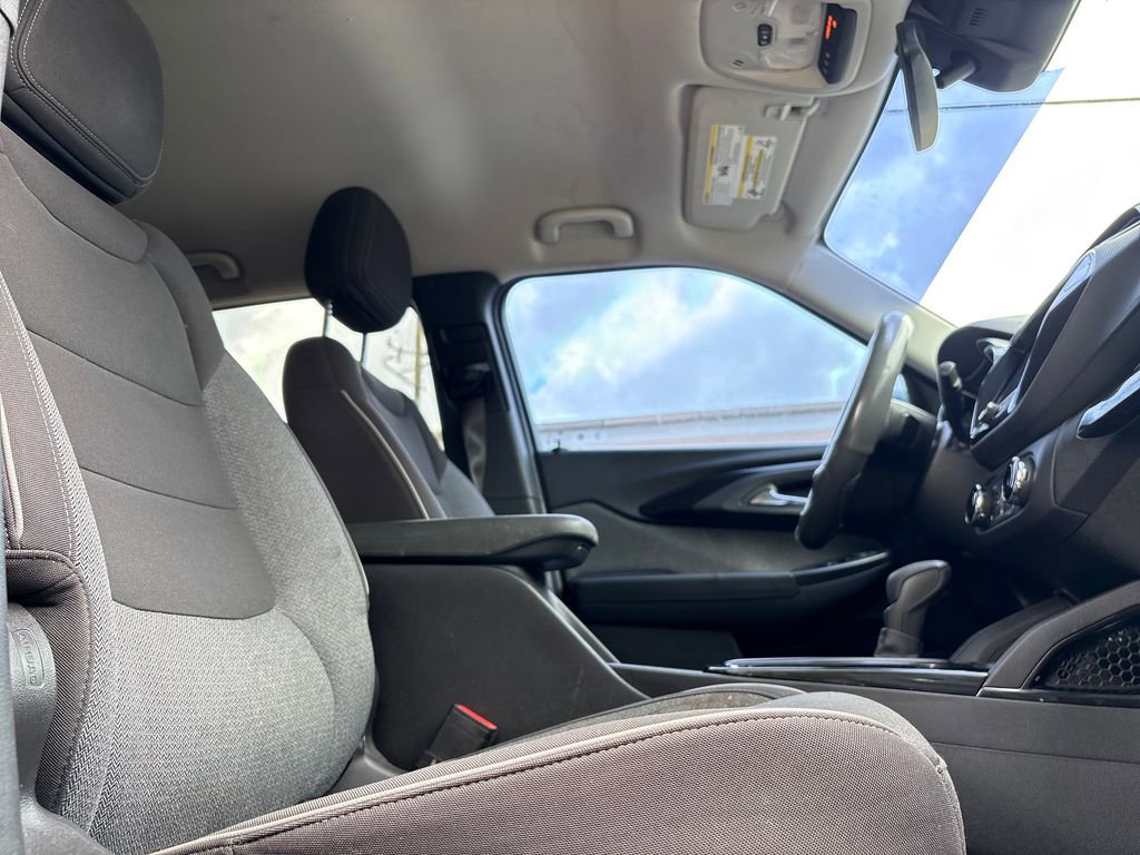 Used 2021 Chevrolet TrailBlazer LT w/ Convenience Package FWD image 26